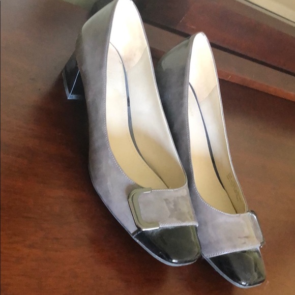 naturalizer grey pumps